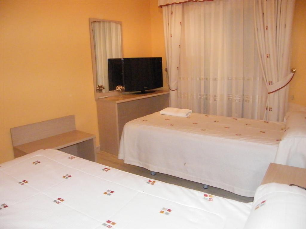 Hostal Dulcinea Esquivias الغرفة الصورة