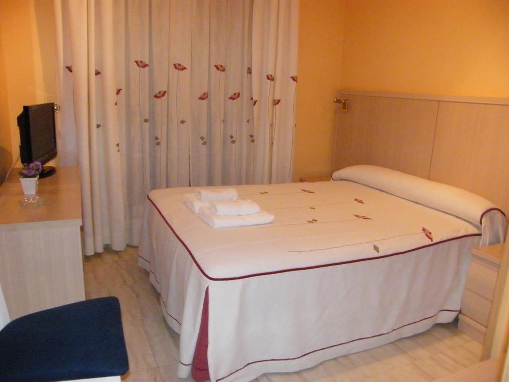 Hostal Dulcinea Esquivias الغرفة الصورة